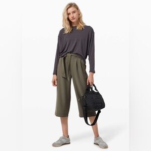 Lululemon Noir Crop - Grey Sage